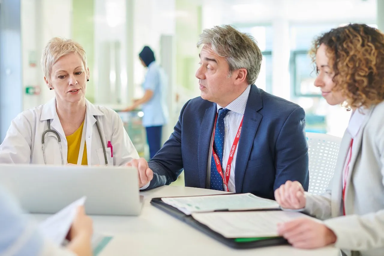 Attorney and Doctor discussing about the medicolegal case